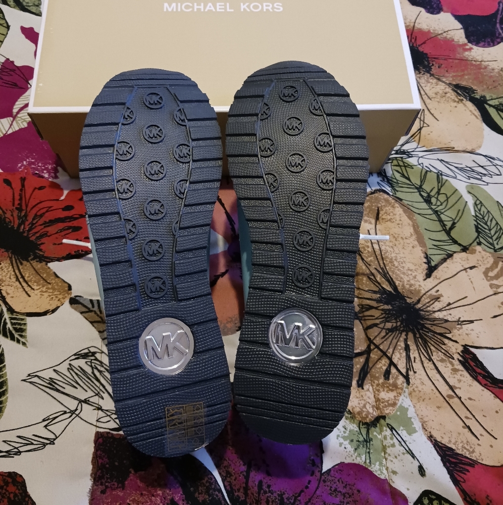 Michael Kors Dash Trainer Sneakers - Picture 5 of 10